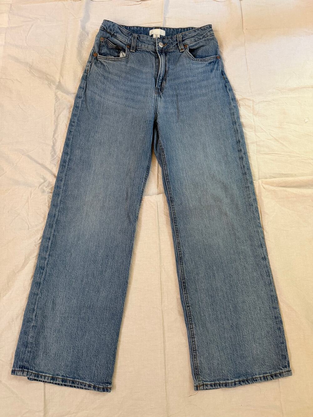 Women's H&M Jeans Wide Leg High Waisted Jeans Size 8 Light Wash